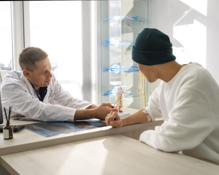 Onshore & Offshore Medical Checkups in Qatar – Requirements, Process & Why They Matter