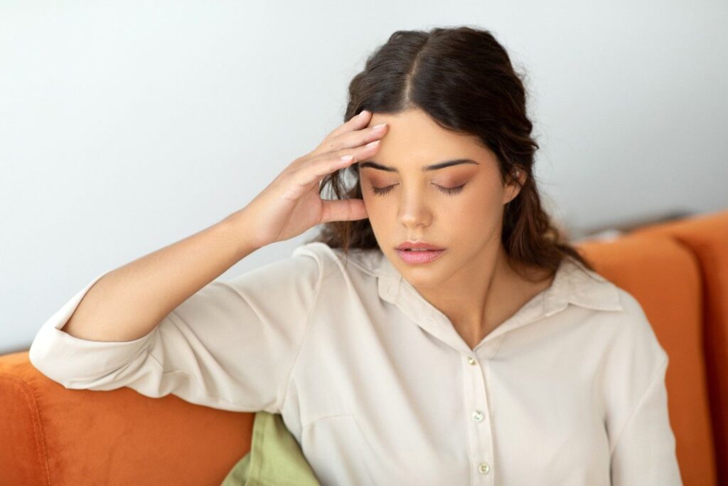 Migraine symptoms and when to see a neurologist