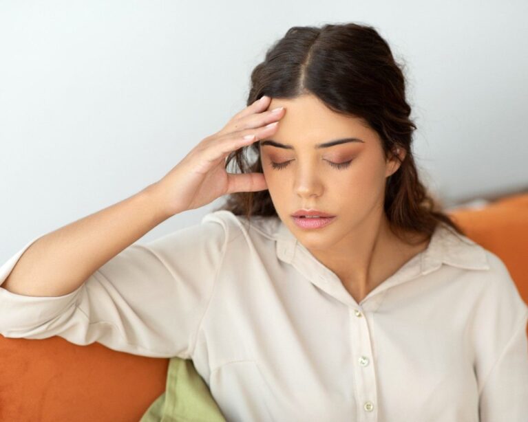 Migraine symptoms and when to see a neurologist